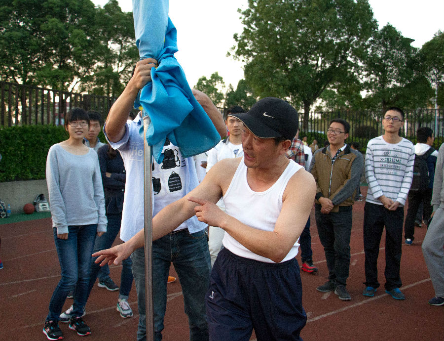 现场指�